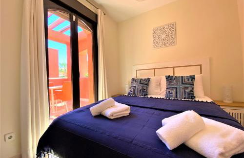 Sea View Penthouse Apartment with Hot Tub - Casa Bella Vista, Buenas Noches , Estepona - Photo 23