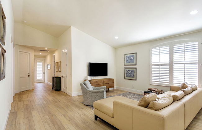 Tuscan Vacation Rental. Stylish 3-Bedroom Getaway Near Vanderbilt Beach Enjoy a Private Pool, Spacious Layout, and Modern Comforts Perfect for Families, Groups, and Pet-Friendly Stays - Foto 12