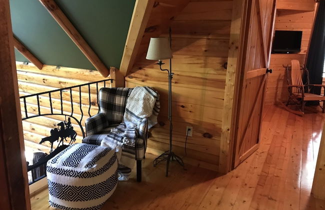 Tree Top Lodge - Gorgeous Lake Cabin With Hot Tub & Magnificent Views Of Forests And Mountains! 3 Bedroom Cabin by Redawning - Foto 27