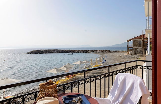 Waveside Sanctuary - Luxurious Seastone Villa - Foto 1