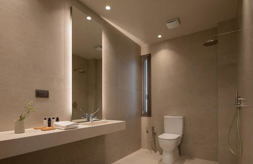 Amalthia Villa, Heated Pool & Walk to the Beach, By ThinkVilla - Photo 37