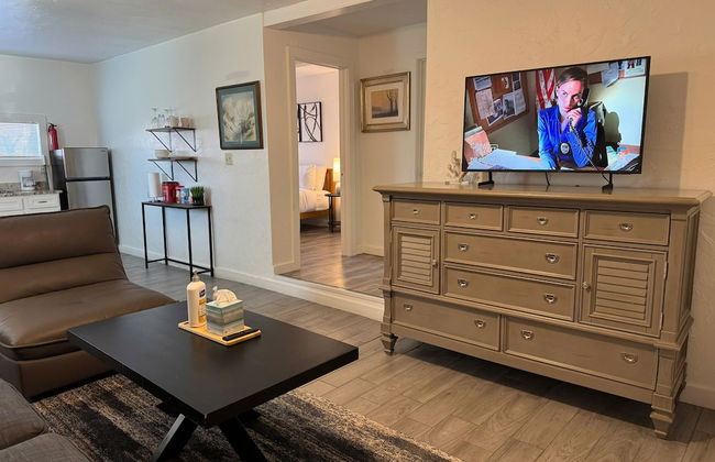 Fully-furnished Studio With Rustic Design 36B - Photo 6