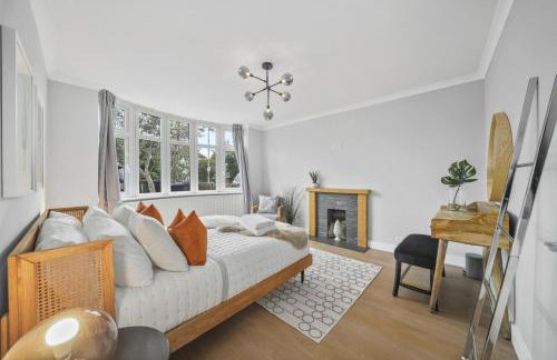 Clarence House-Windsor-Parking-5 bed - Photo 3