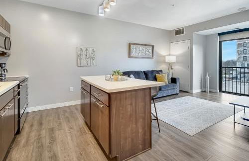 Dwntwn 1BR Haven - Hot Tub! - Foto 6