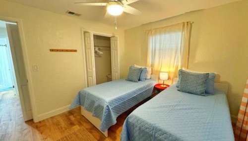 *NEW* Gorgeous Sunshine - 2BD/1BA - Private Fenced Backyard! - Foto 3