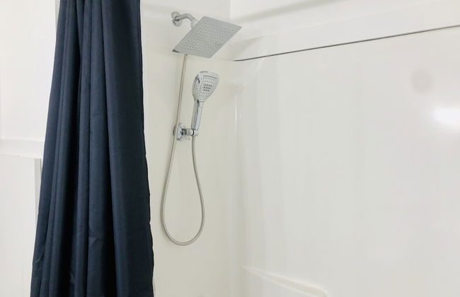 NEW Luxe Pet Friendly Free Parking Downtown - Foto 17