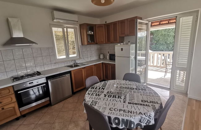 Perfect Getaway Near Korčulas Scenic Sights and Beaches - Photo 6