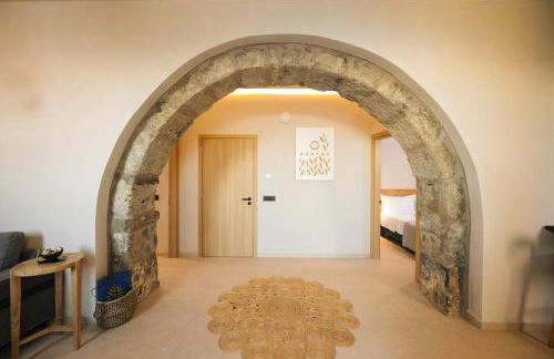 Mirthea Suites - Photo 106