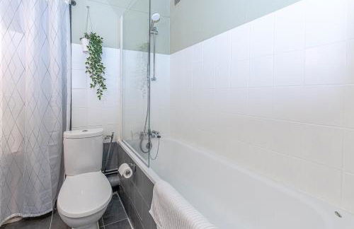 CATTENOM Appartements 2 à 5 lits Parking à 3 min Wi Fi Idéal équipes pros et familles - Apartments 2 to 5 beds Perfect for workers and families - Photo 44