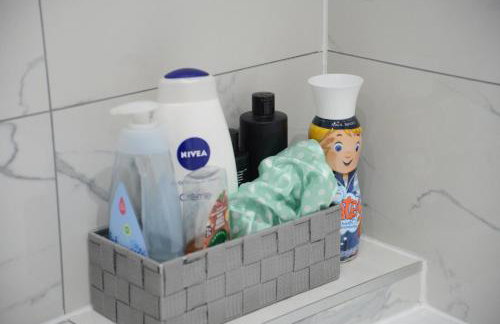 Peaceful Waterfront Apartment, Private Parking, Hull Marina - Foto 22