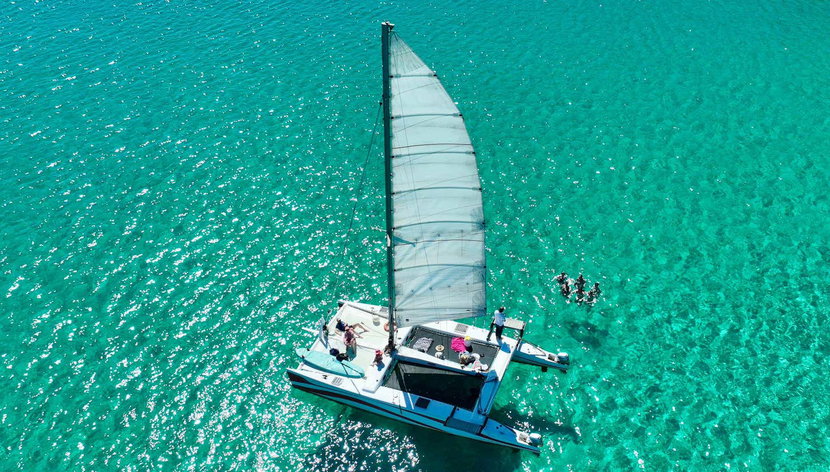 Paseo en catamarán por el norte de Menorca - Foto 2, Aguas cristalinas de Menorca