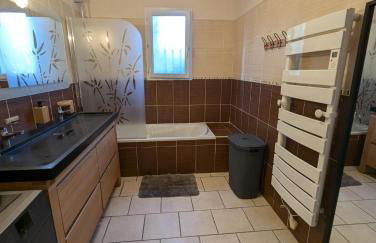 Peaceful 4 stars eco-friendly villa with private pool and parking - Foto 20