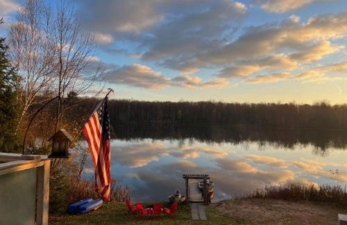 Private Lakefront House On Peaceful Private Lake - Photo 25