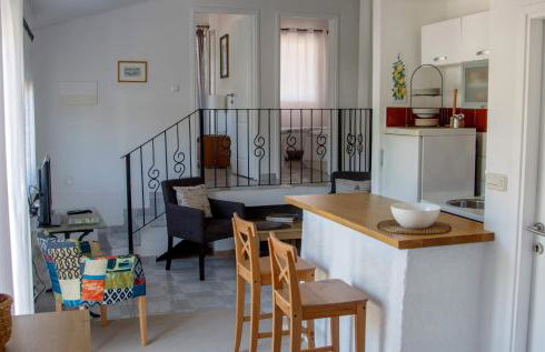 Apartments-Estate under the Paintbrush - Photo 36