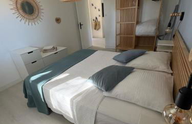 T2 tout confort et moderne, climatisé avec balcon et parking, à 10 min du port et de la plage - Foto 12