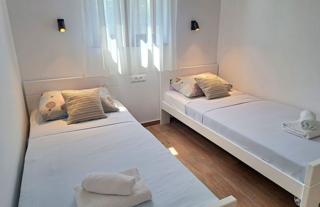 Hillside Villa in Trogir With Pool, Terrace, and Stunning City View - Foto 10