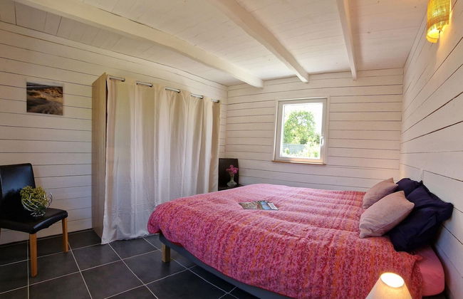 Comfortable Holiday Home on Large Garden Plot in Locquirec - Foto 2