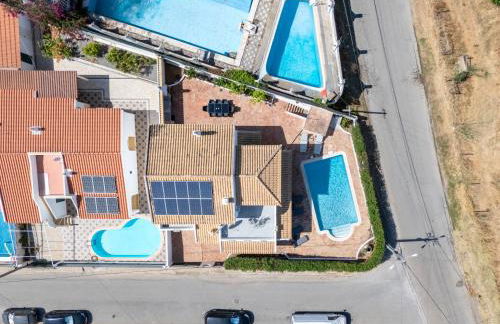 Stylish 3 BDR Retreat with Pool by LovelyStay - Foto 37