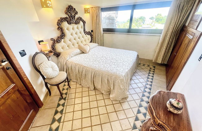 Pool, Jacuzzi and Events Room - Charming Villa in Umbria - Sleeps 24 - Lake View - Foto 15