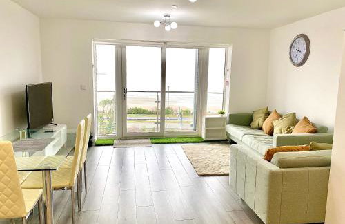 Lovely New 2 Bedroom Condo with Stunning Seaviews - Foto 1