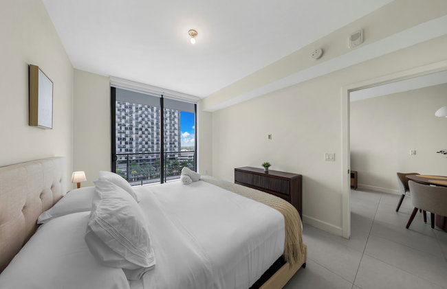Downtown Doral Condo w-Free Parking - Foto 33