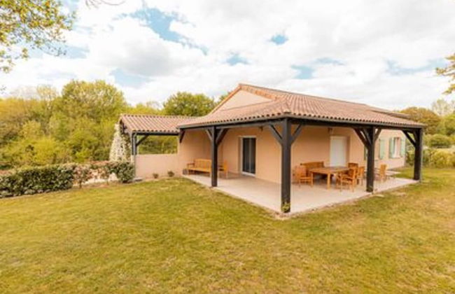 Spacious Villa With Large Garden - Foto 17