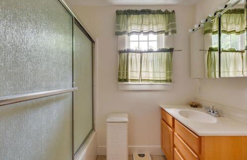 Cape House in Farmington with Shared Outdoor Pool! - Foto 4