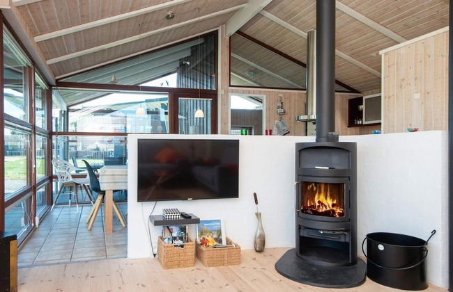 7 Person Holiday Home in Sjolund - Foto 10