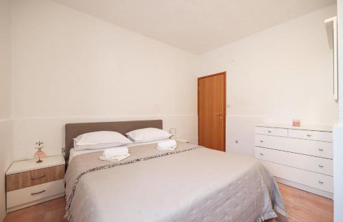 Villa Nada for 10 people with pool & integrated whirlpool - Foto 21