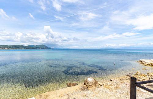 Nikos Seaside Apartment - Foto 27