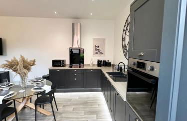 1 BR Apt - Short Lets & Serviced Accommodation Peak District With Free Super-Fast WiFi & Multiple Parking Options - Foto 17