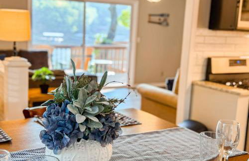 Lakefront 4BD2BADockGrillDecksFirepit-12PP - Photo 15