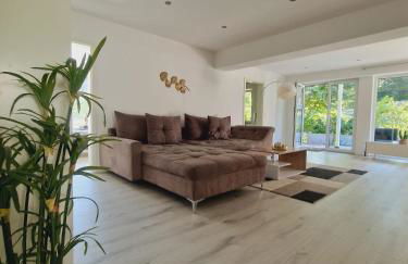 große Wohnung mit zwei Schlafzimmern und Terrasse in Bonn - Foto 1