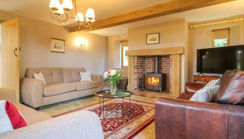 Chapelfield - Photo 3