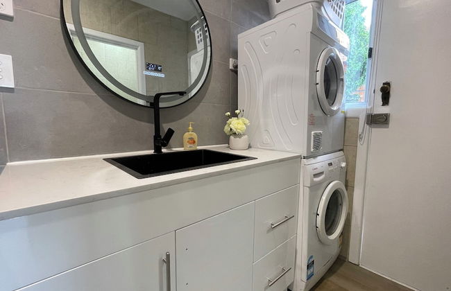 Morwell Pet friendly 3BM House - Photo 20