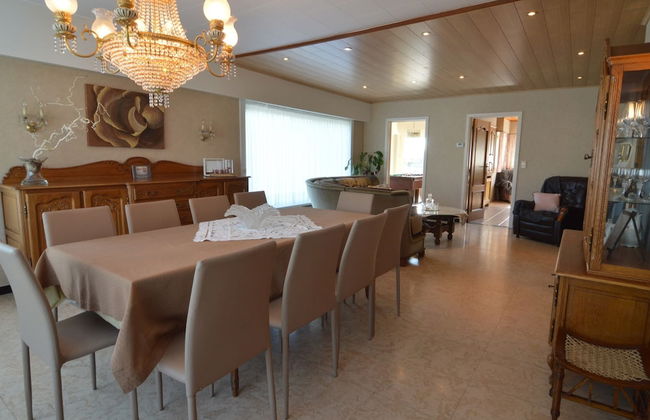 Family Home With Garden - Photo 14