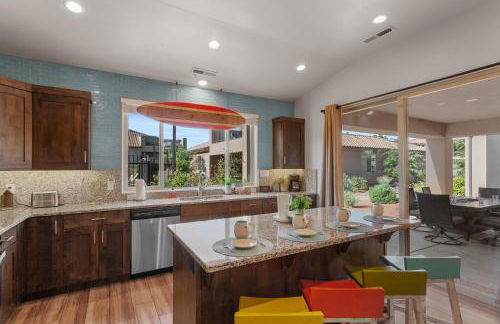 PV 110 Themed Rooms, PS4, Ping Pong, Pack n` Play, Electric Fire Place, Games, and More - Photo 9