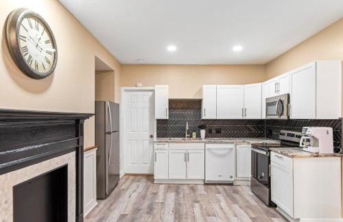 610 Franklin - Downstairs - 2 Bed, 2 Bath, Heart of Downtown, Pet Friendly with fee - Foto 4