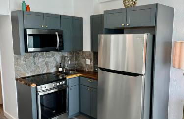 Directly on the Beach with Pool & Ocean View - Photo 10