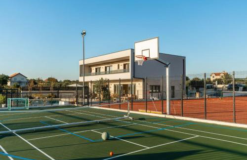 Villa Freedom - Five Bedroom House with Balcony - Foto 37