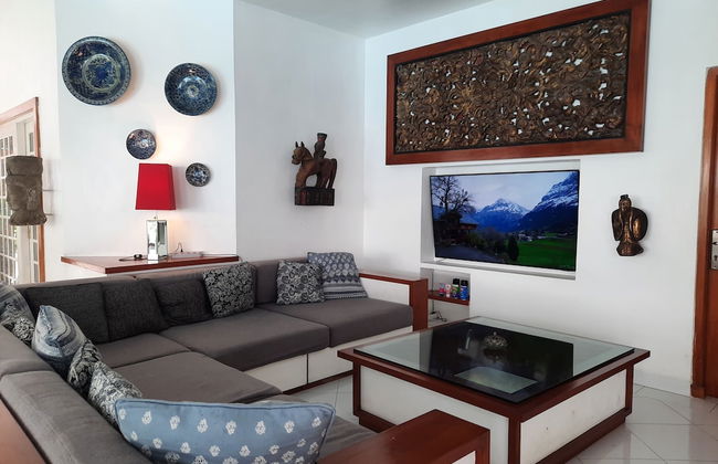 Yogyakarta Tropicana Villa - Foto 13