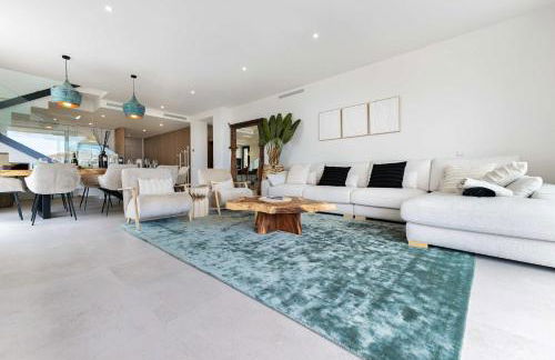 Casa Sol Luxury Rooftop Penthouse Gym Spa Pools - Photo 7