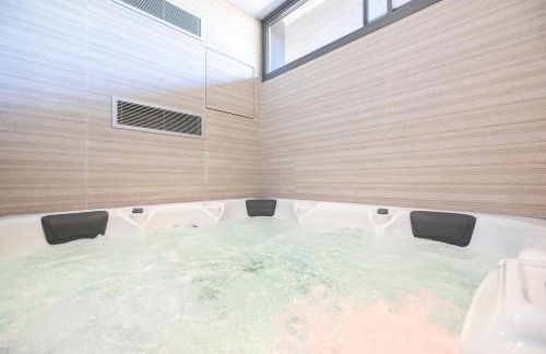 Luxury House Chaparral Golf E12 by AORA STAY - Photo 48