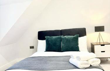 4 Beds Work Housing Near Croydon with Free Parking, High Speed WIFI sleeps up to 9 - Foto 31