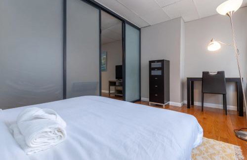 Central 3 Bed 1 Bath in Historic Building - Foto 19