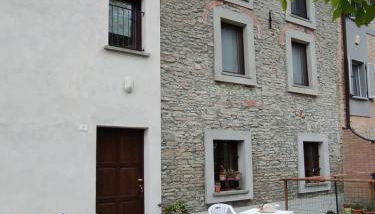 Il cortile dei frutti selvatici - Photo 2