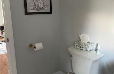 It’s Showtime-Book Lally’s House! Steps to Common! - Foto 4