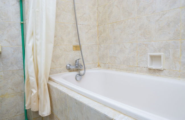 2BR Apartment with Private Bathtub at Galeri Ciumbuleuit 1 - Foto 29