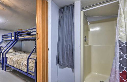 House with Dock and Slide Situated on Lake Sinclair! - Foto 20