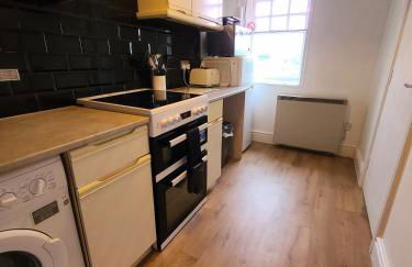 Vale View Apartment, Prestatyn, North Wales - a stylish, dog-friendly holiday let just a 5 min walk to beach & town! - Foto 4